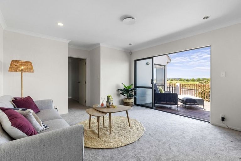 Photo of property in 44 Bannings Way, Hobsonville, Auckland, 0618