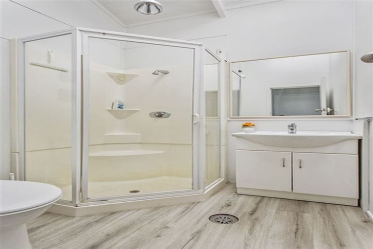 Photo of property in 2 Mabbett Lane, Waimauku, 0883