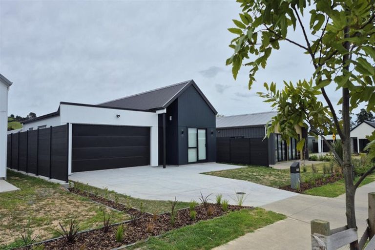 Photo of property in 31 Ferndale Drive, Kawakawa Bay, 2585