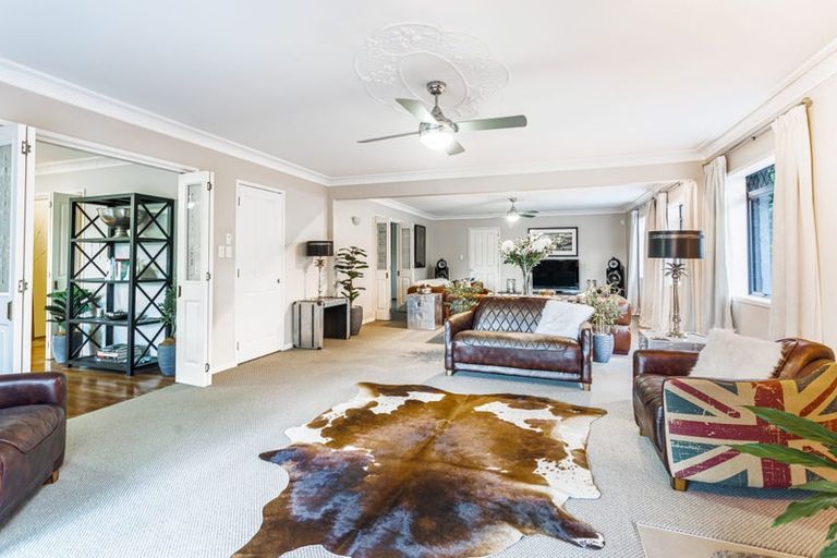 Photo of property in 190 Lonely Track Road, Dairy Flat, 0632