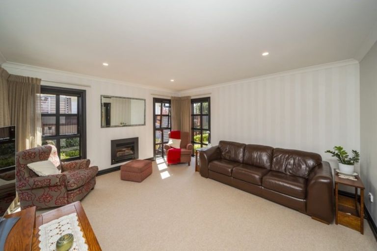 Photo of property in 7 Cameron Street, Hawera, 4610