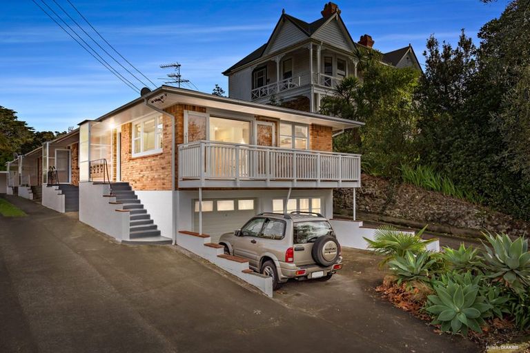 Photo of property in 1/45 Vauxhall Road, Devonport, Auckland, 0624