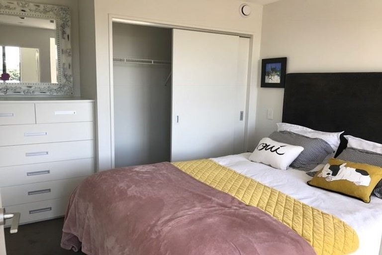 Photo of property in Nouvo Apartments, 4a/21 Rugby Street, Mount Cook, Wellington, 6021