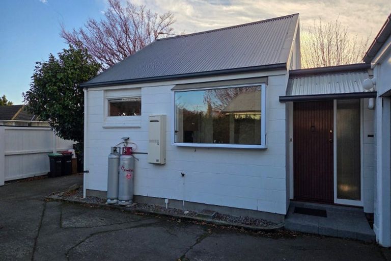 Photo of property in 1/18 Maidstone Road, Ilam, Christchurch, 8041