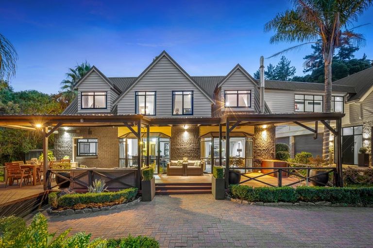 Photo of property in 190 Lonely Track Road, Dairy Flat, 0632