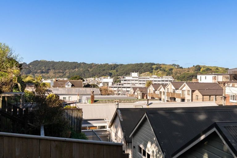 Photo of property in 56 Rolleston Street, Mount Cook, Wellington, 6021