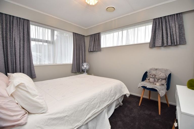 Photo of property in 76 Victoria Street, Carterton, 5713