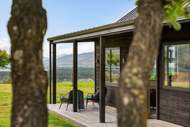 Photo of property in 112 Hall Road, Bannockburn, Cromwell, 9384