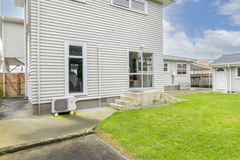 Photo of property in 24 Highbury Drive, Levin, 5510