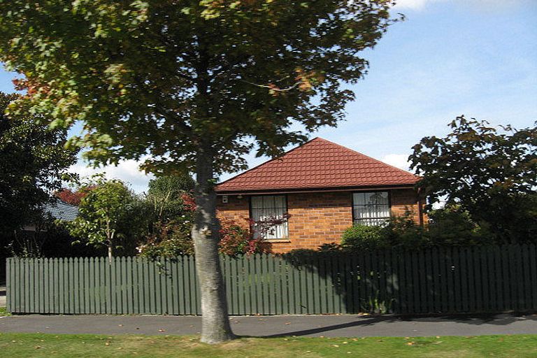 Photo of property in 18 Westmont Street, Ilam, Christchurch, 8041