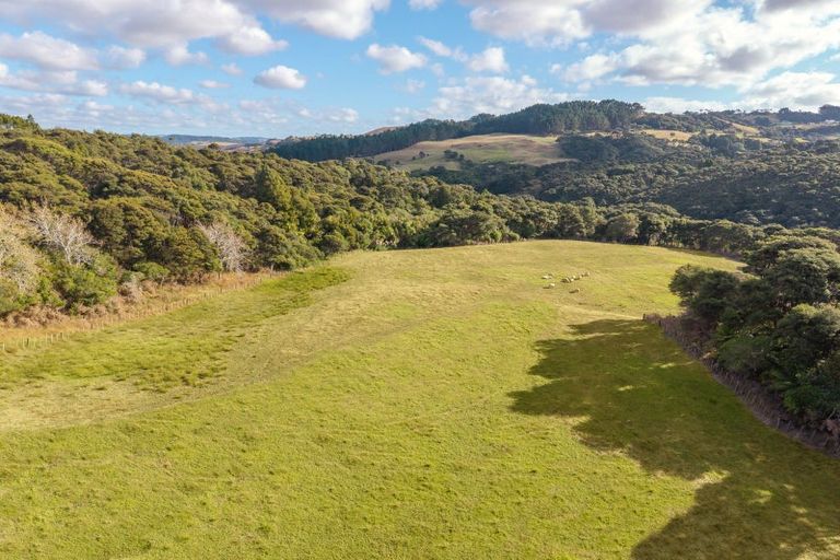 Photo of property in 1223 Old North Road, Helensville, 0875