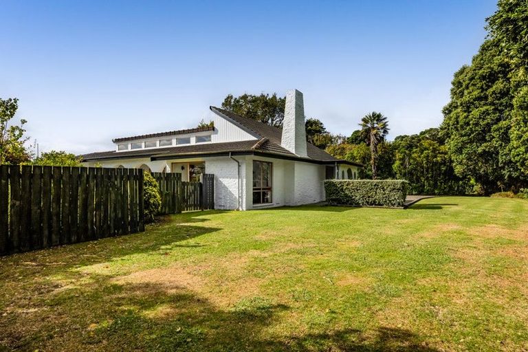 Photo of property in 116 Weraroa Road, Waverley, 4510