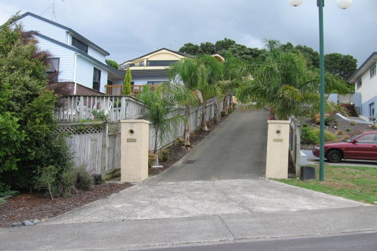 Photo of property in 18 Bonnard Place, West Harbour, Auckland, 0618