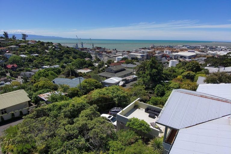 Photo of property in 16 Mount Pleasant Avenue, Beachville, Nelson, 7010