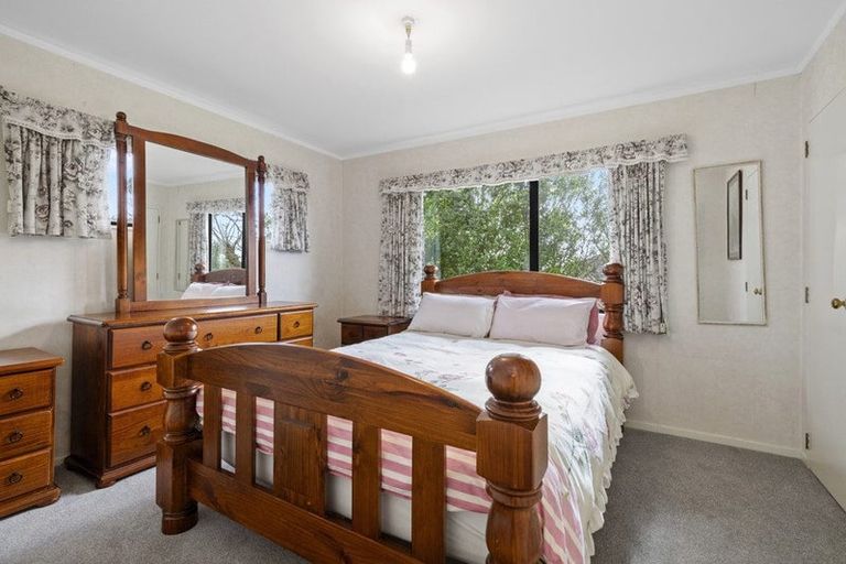 Photo of property in 69 Puriri Road, Pukekohe, 2120