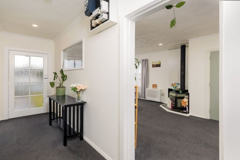 Photo of property in 16 Edward Street, Waimate, 7924