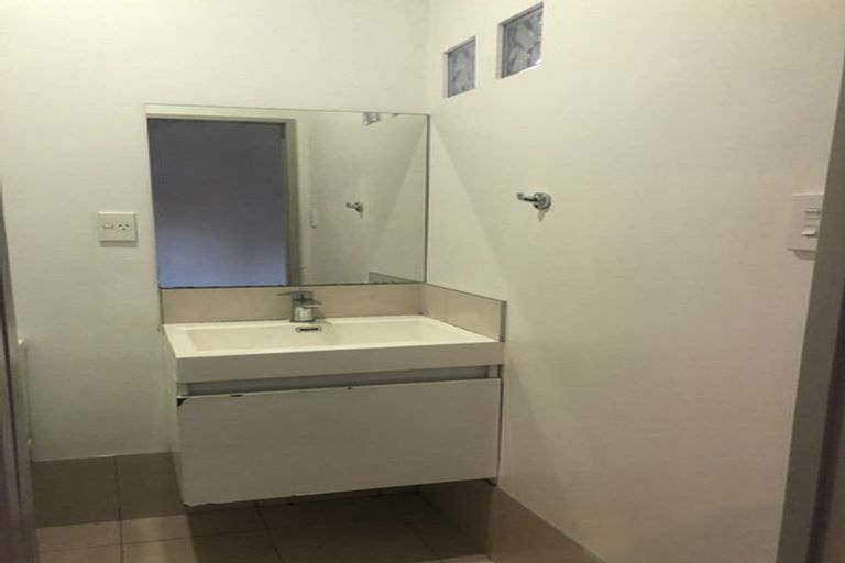 Photo of property in 59 Renoir Street, West Harbour, Auckland, 0618