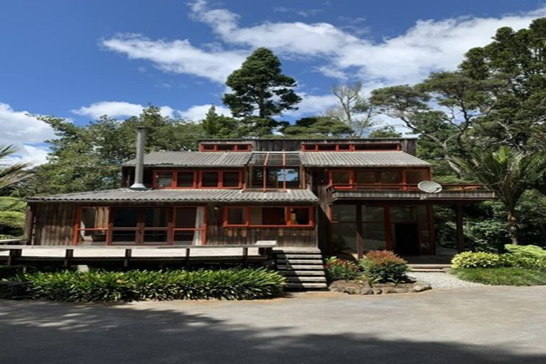 Photo of property in 44 Island Bay Road, Beach Haven, Auckland, 0626