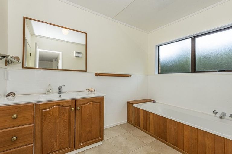 Photo of property in 27 Kereru Street, Maunu, Whangarei, 0110