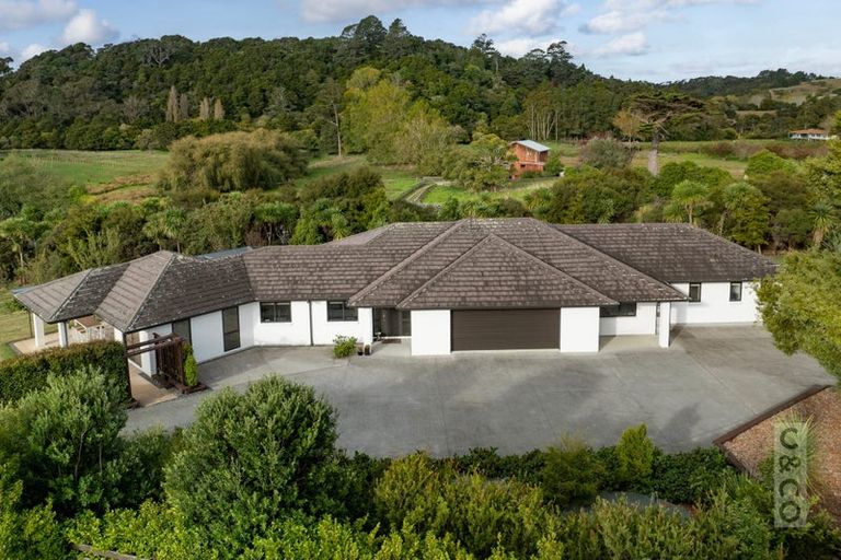 Photo of property in 11 Moses Road, Kaukapakapa, 0873