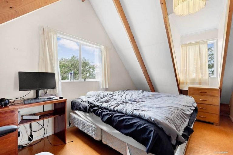 Photo of property in 119 Oreil Avenue, West Harbour, Auckland, 0618