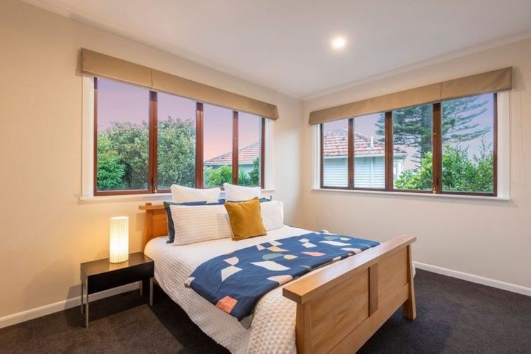 Photo of property in 1/2 Rahopara Street, Castor Bay, Auckland, 0620