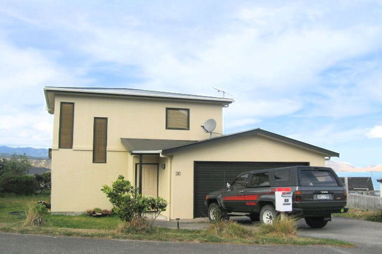 Photo of property in 33 Bowes Crescent, Strathmore Park, Wellington, 6022