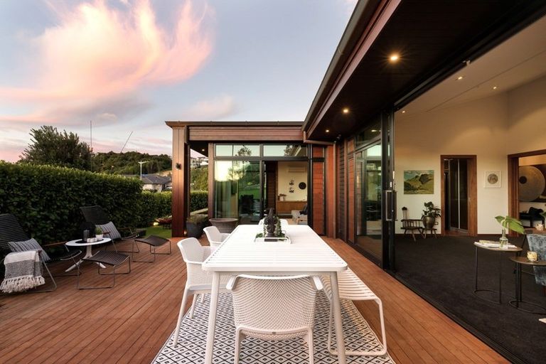 Photo of property in 2 Caldera Close, Pyes Pa, Tauranga, 3112