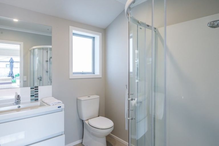 Photo of property in 5 Pearson Place, Paraparaumu, 5032