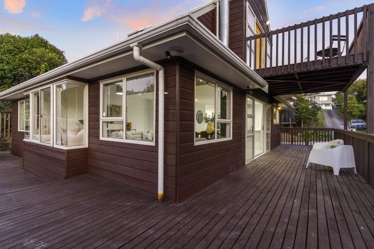 Photo of property in 2/20 Rambler Crescent, Beach Haven, Auckland, 0626