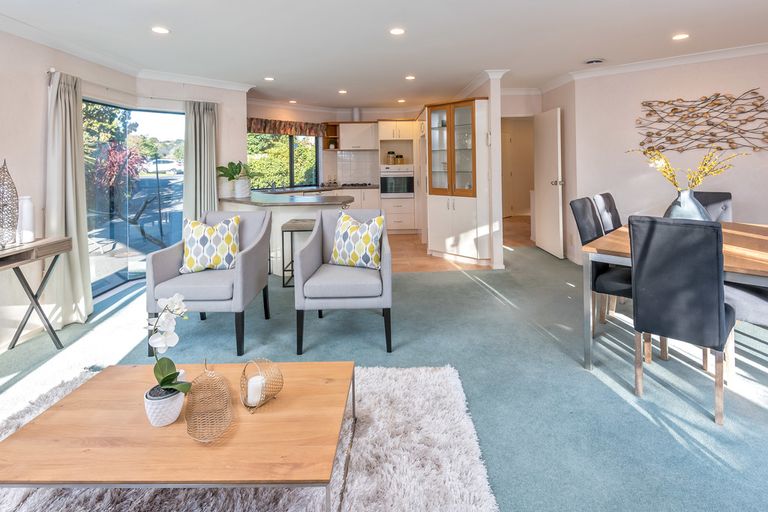 Photo of property in 17 Glencullen Place, Dannemora, Auckland, 2016