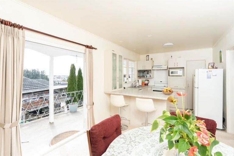 Photo of property in 65 Poaka Avenue, Dinsdale, Hamilton, 3204