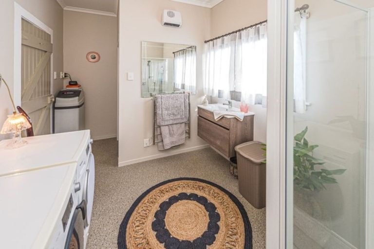 Photo of property in 33 Grey Street, College Estate, Whanganui, 4500