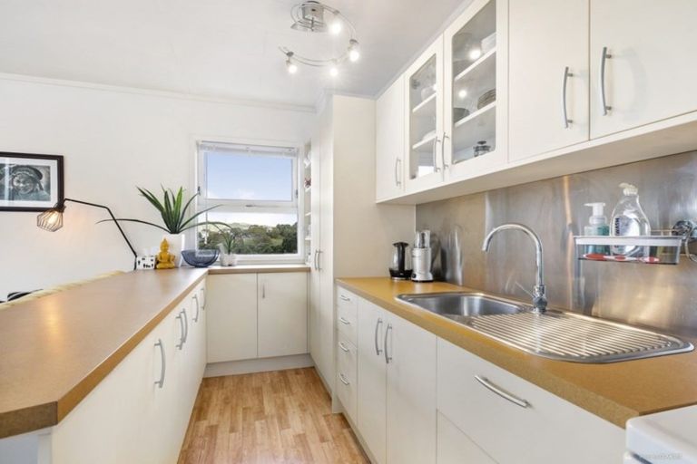 Photo of property in 6/24 Patanga Crescent, Thorndon, Wellington, 6011