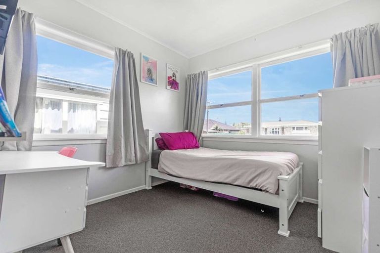 Photo of property in 16b Campbell Street, Waiuku, 2123