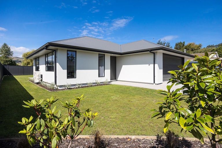 Photo of property in 8 Magnolia Lane, Mosgiel, 9024