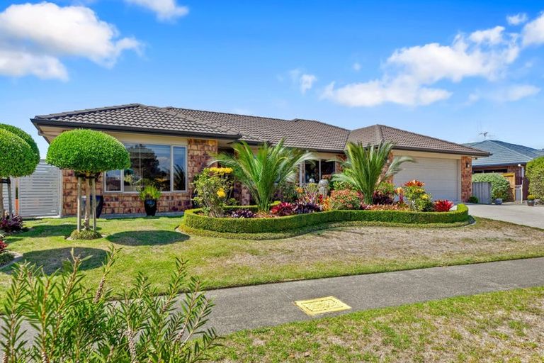Photo of property in 16 Popata Close, Papamoa Beach, Papamoa, 3118