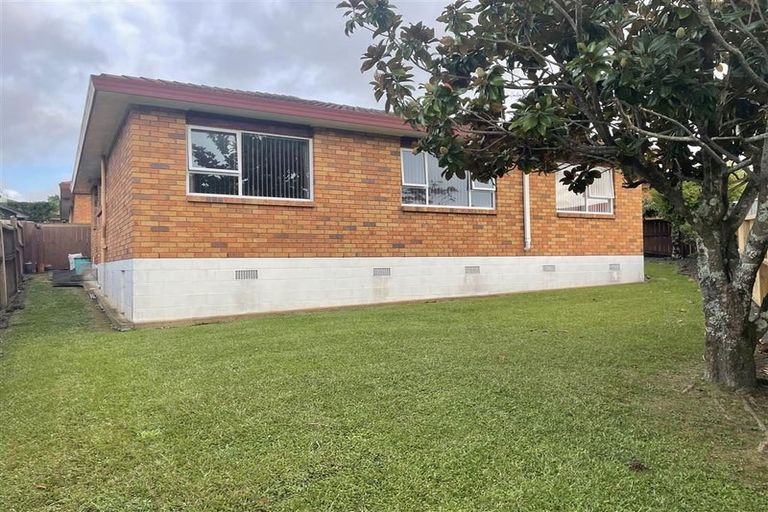 Photo of property in 33d Kirby Street, Glendene, Auckland, 0602