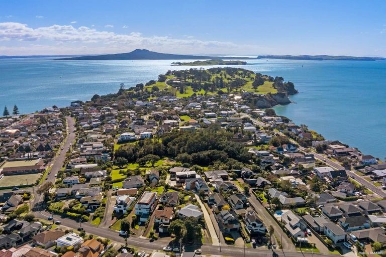 Photo of property in 30 Devon Road, Bucklands Beach, Auckland, 2012