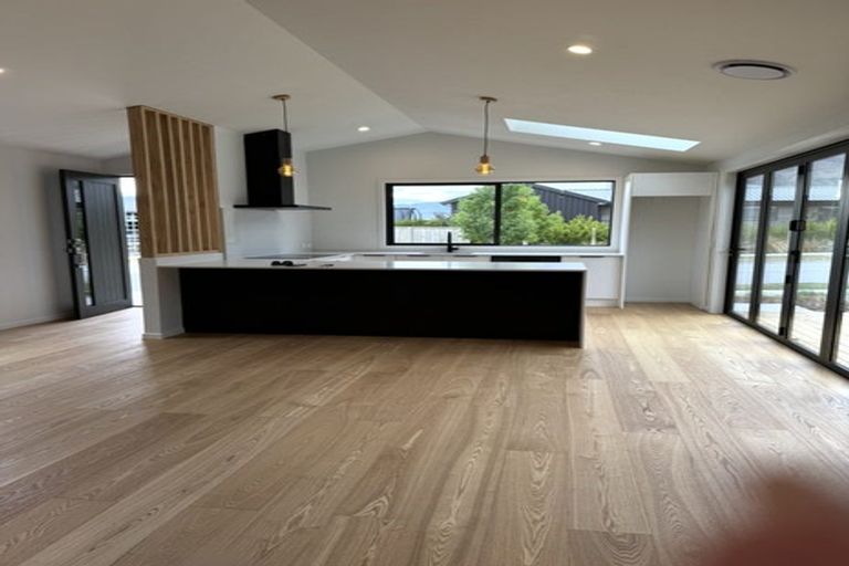 Photo of property in 34 Howden Drive, Jacks Point, 9371