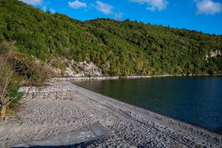 Photo of property in 25 Kinloch Road, Kinloch, Taupo, 3377