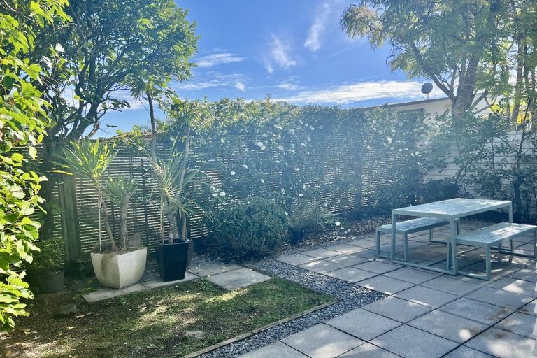 Photo of property in 5/40 Scarlet Oak Drive, Schnapper Rock, Auckland, 0632