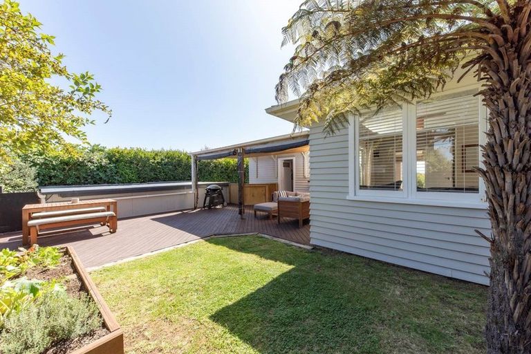 Photo of property in 18a Gilliam Street, New Lynn, Auckland, 0600