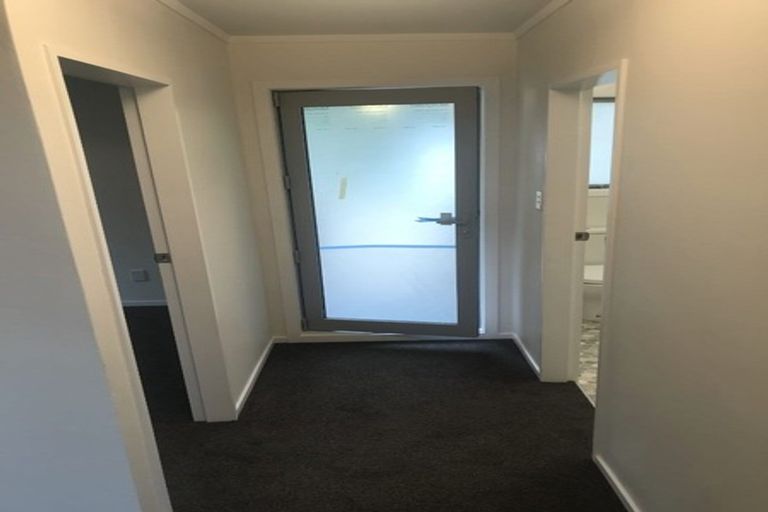 Photo of property in 49 Chartwell Drive, Crofton Downs, Wellington, 6035