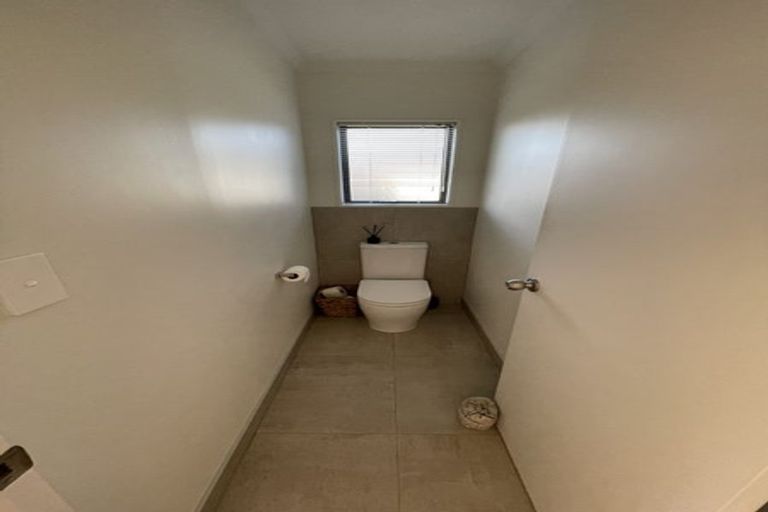 Photo of property in 1/323 Hobsonville Road, Hobsonville, Auckland, 0618