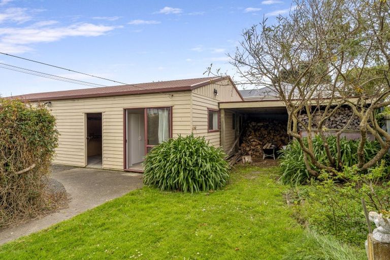 Photo of property in 2a Kiharoa Street, Otaki Beach, Otaki, 5512