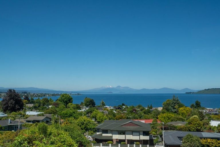 Photo of property in 1/21 Henry Hill Road, Taupo, 3330