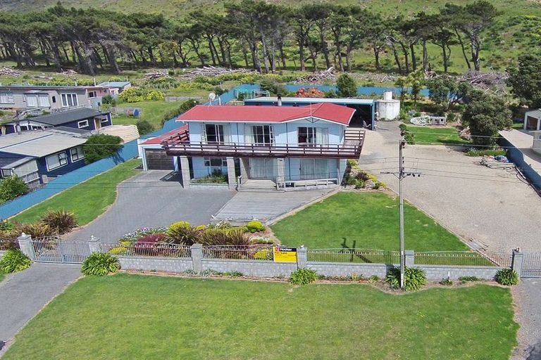 Photo of property in 1123 Mataikona Road, Mataikona, Masterton, 5889