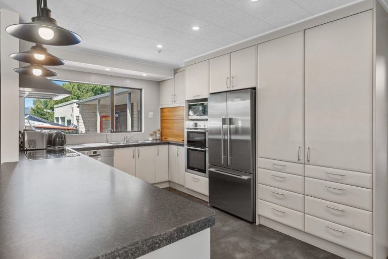 Photo of property in 19 Tirohanga Road, North Taieri, Mosgiel, 9092