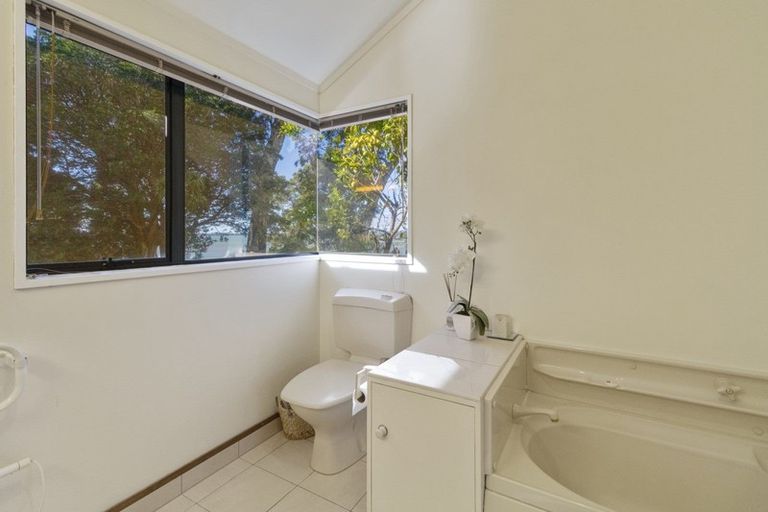 Photo of property in 22 Myrtle Drive, Omokoroa, 3114